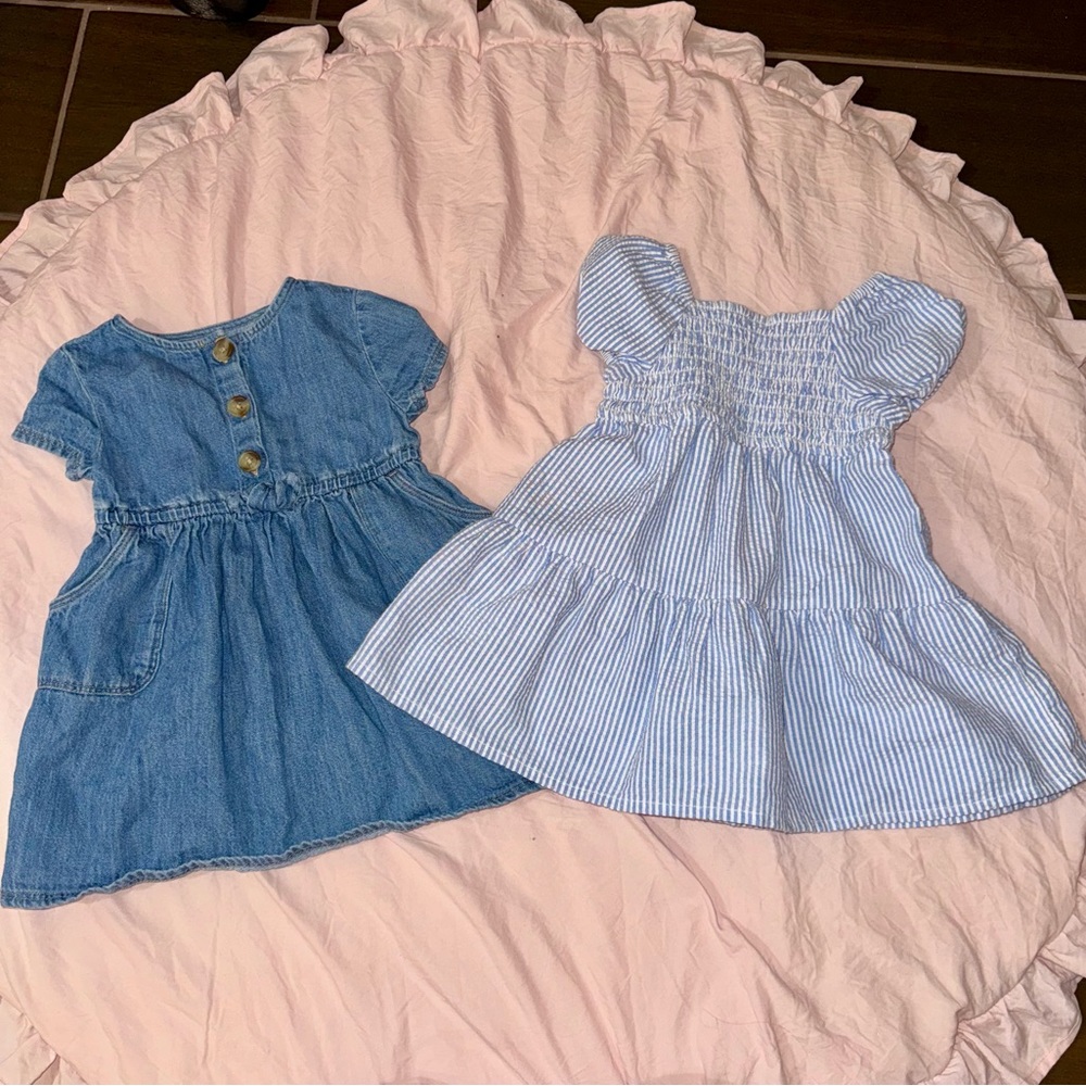 Old Navy Toddler Girl’s Set of 2 Blue Chambray Smocked Dresses 12-18M